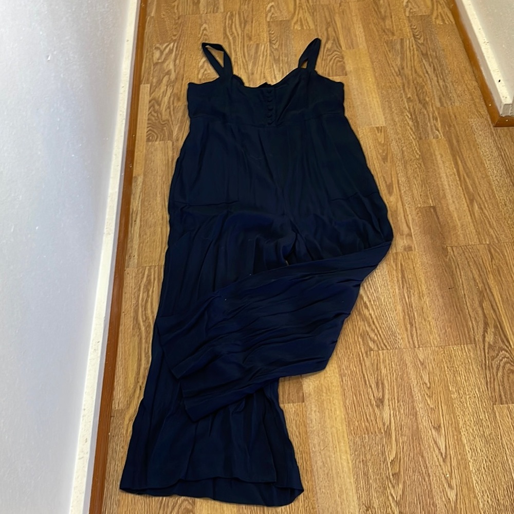 Madewell crep navy jumpsuit with adjustable straps pockets and shirted back